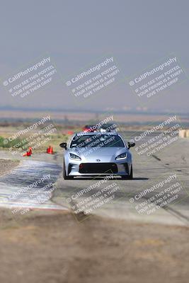 media/Sep-20-2025-Extreme Speed (Sat) [[1fcc23683c]]/Orange (Mid Intermediate)/Session 2 (Sunrise)/